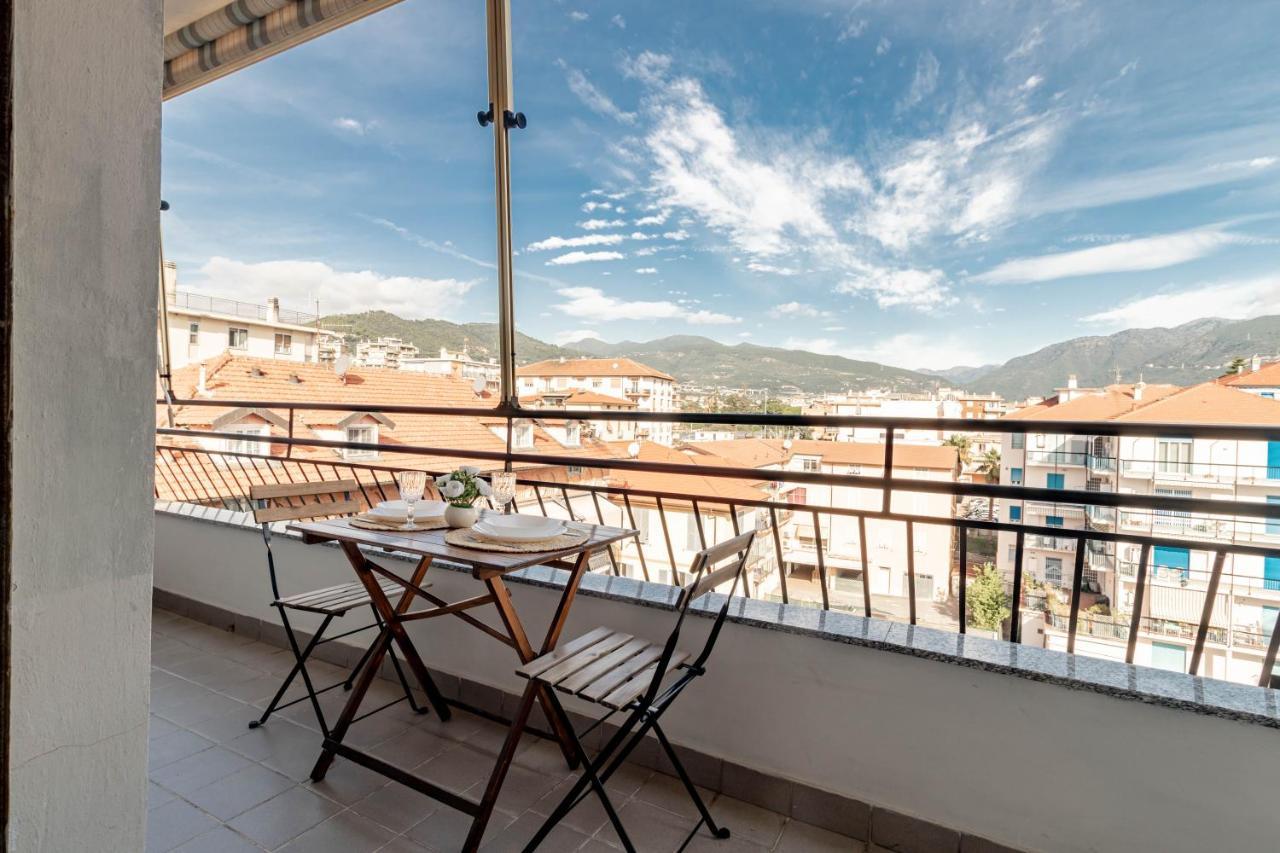 Ferienwohnung H11 Mira House Mare - Centro Taggia Exterior foto